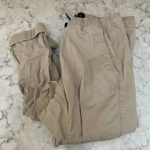 Men’s khaki pants